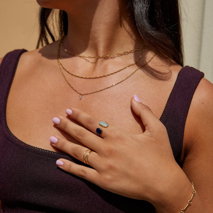Hug ring with aquamarine