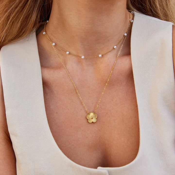 Nura Necklace with Pearl